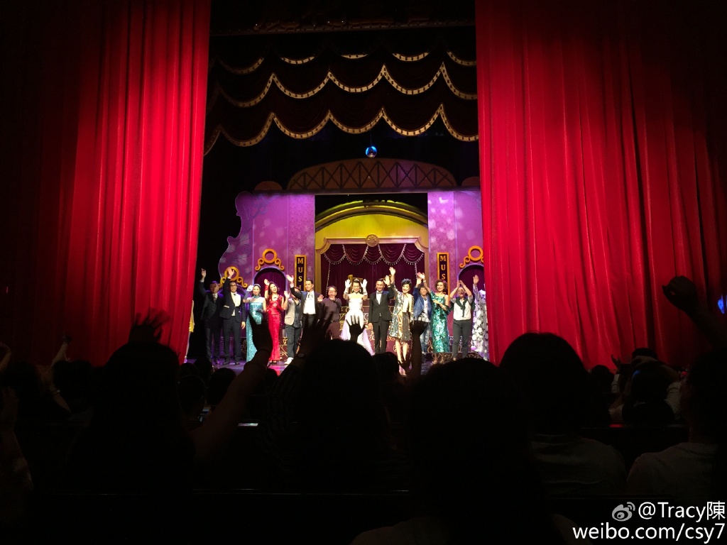 show-4.jpg